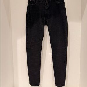 Stylish Black Skinny Jeans